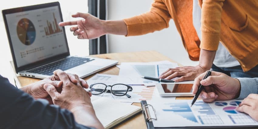 Why Enhancing Reporting Skills is Crucial for Better Customer Experience Insights: 10 Reasons