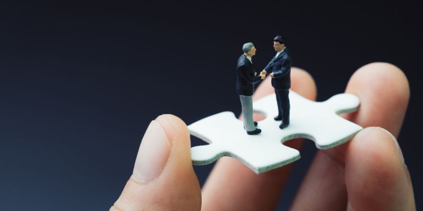 Closing the Deal Leveraging Negotiation Skills in Customer Service - CX Today News